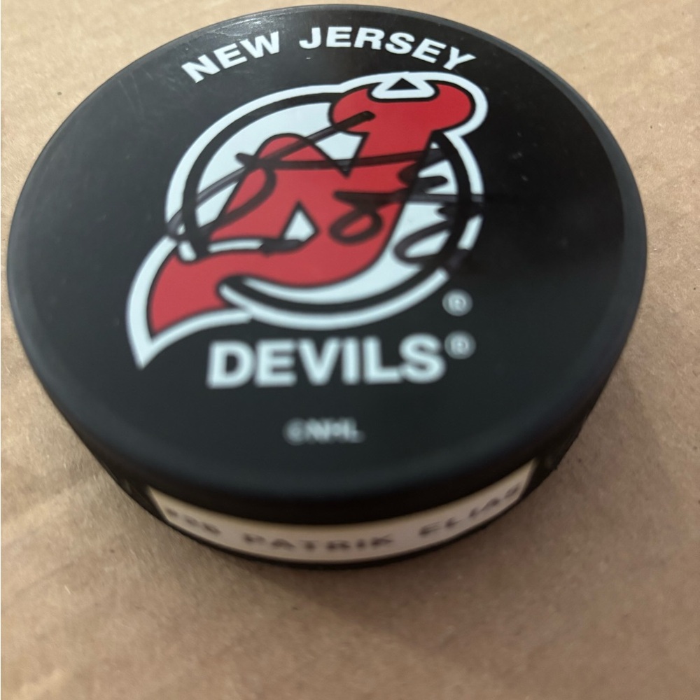 NHL NJ Devils‎ Autographed puck Patrik Elias #26